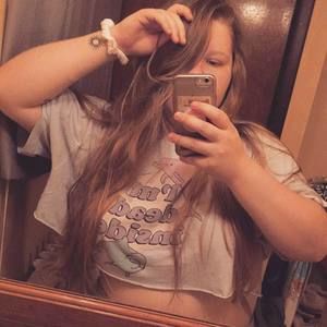 Meet your Posher, Adela